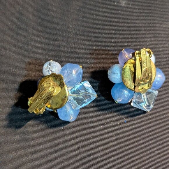 Vintage Clip-On Bead Cluster Earrings Blue Floral Design Made In W Germany - Picture 5 of 8